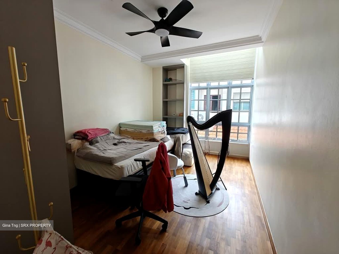 Eastwood Walk Gardens (D16), Terrace #565281791